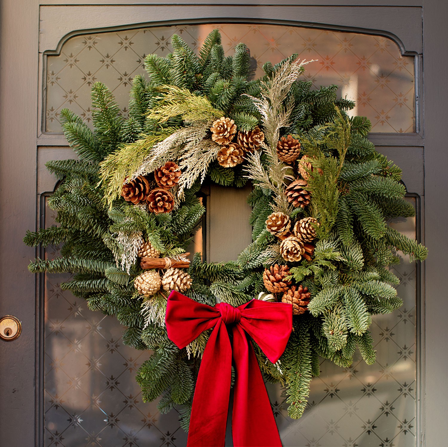 Handmade Christmas Wreath for Front Door - 55cm - Real Fresh Pine - Ready To Hang - Red Bow, photo 2